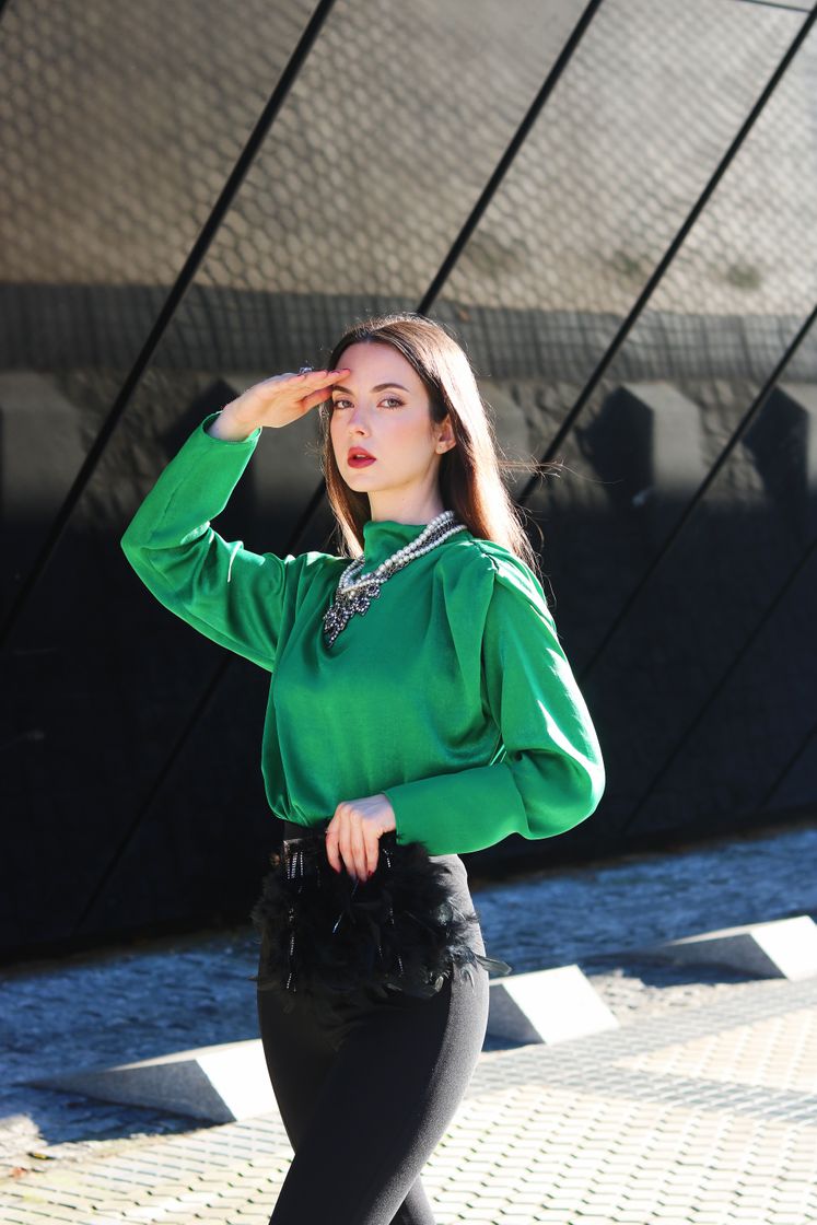 Fashion Blusa Verde con Hombros Drapeados