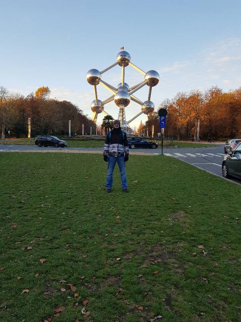 Place Atomium