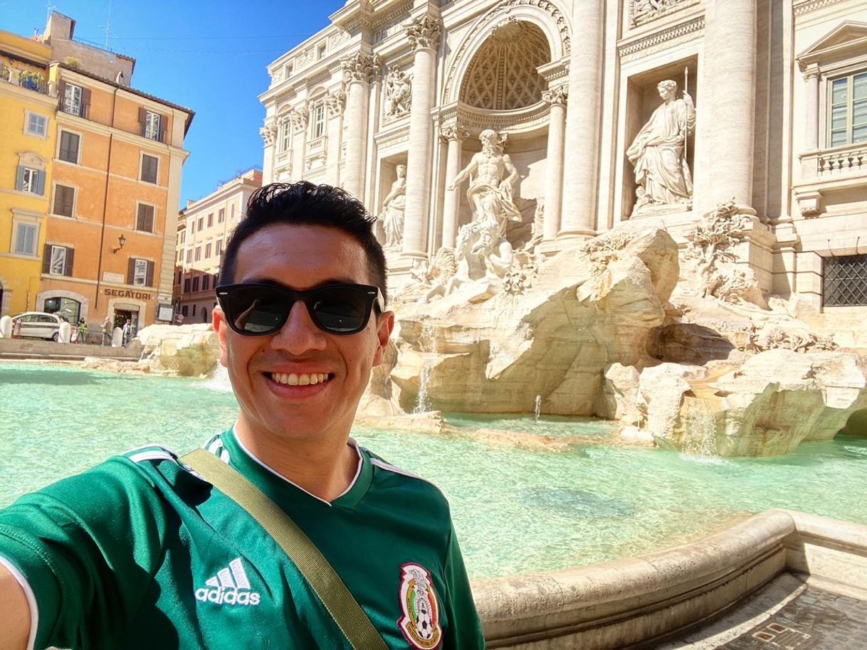 Place Fontana di Trevi