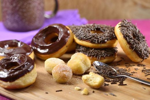 Donas cubiertas con chocolate