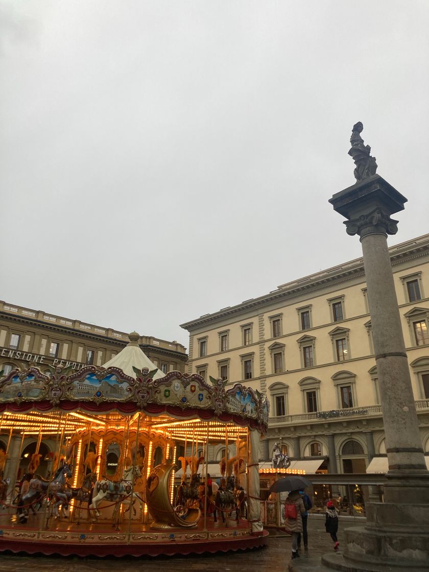 Places Piazza della Repubblica