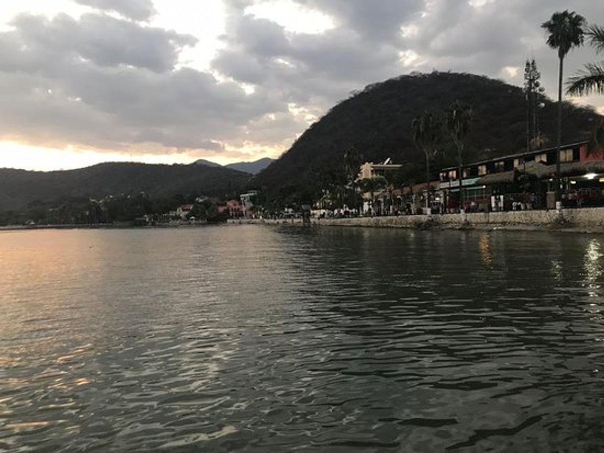 Lugares Lago Cajititlán