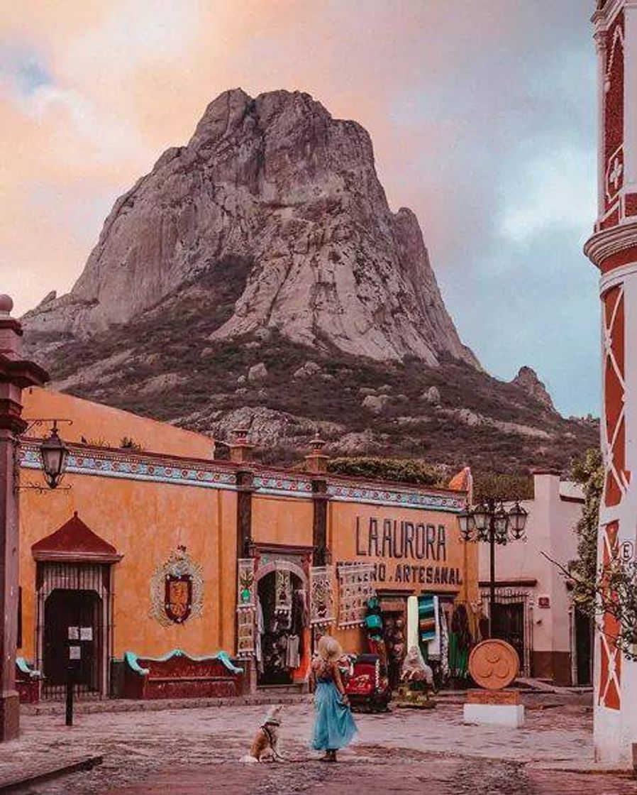 Place Peña de Bernal