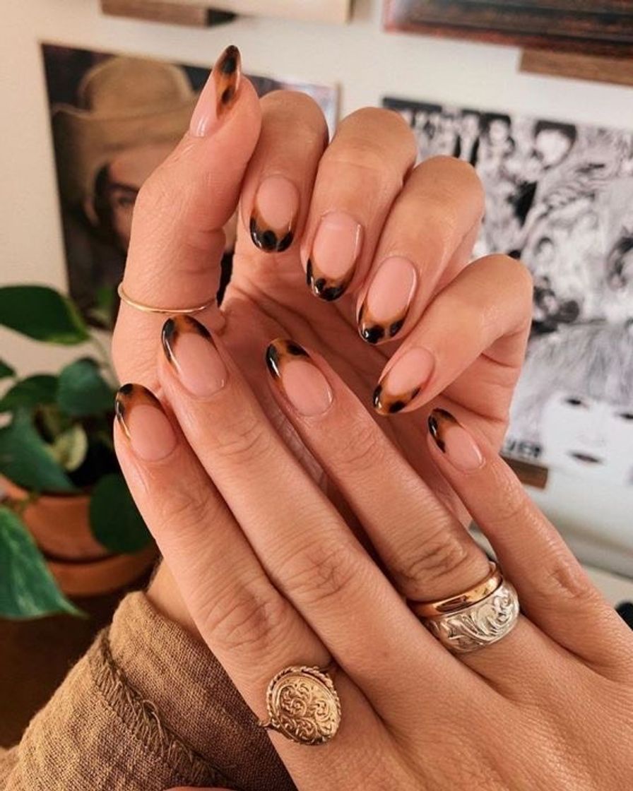 Moda nails 🧡