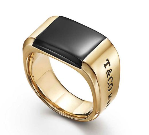 Tiffany 1837® Makers black onyx signet ring in 18k gold, 12 mm ...
