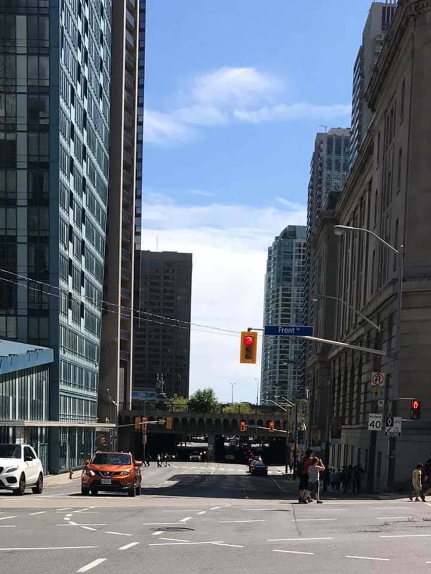 Simcoe Street North & Richmond Street East