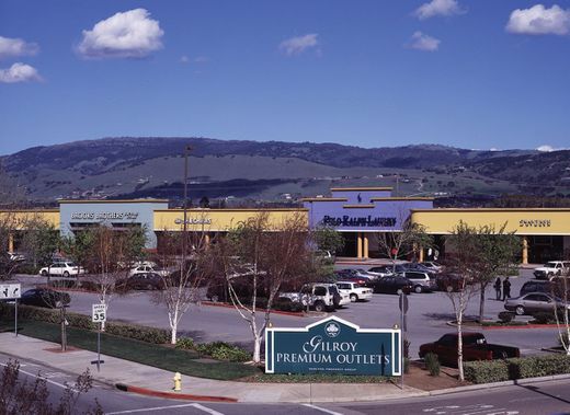 Gilroy Outlets 