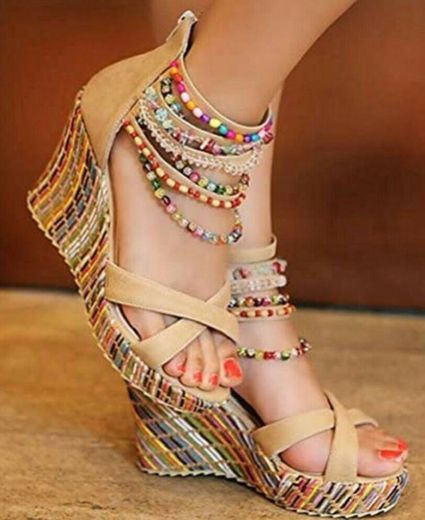 Sandalias con plataforma y pulseras 