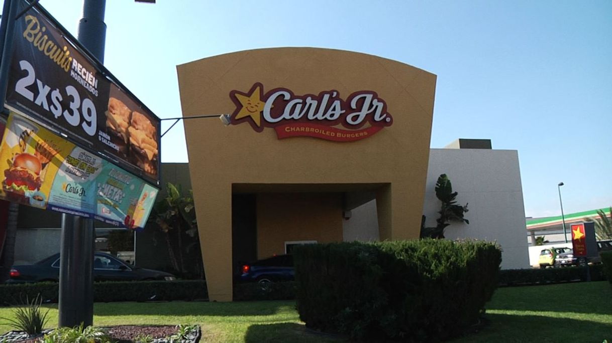 Restaurants Carl's Jr Macroplaza