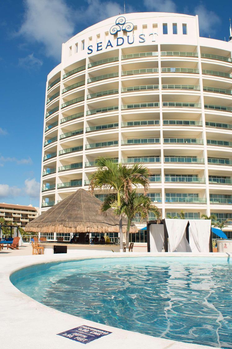 Lugar Seadust Cancun Family Resort