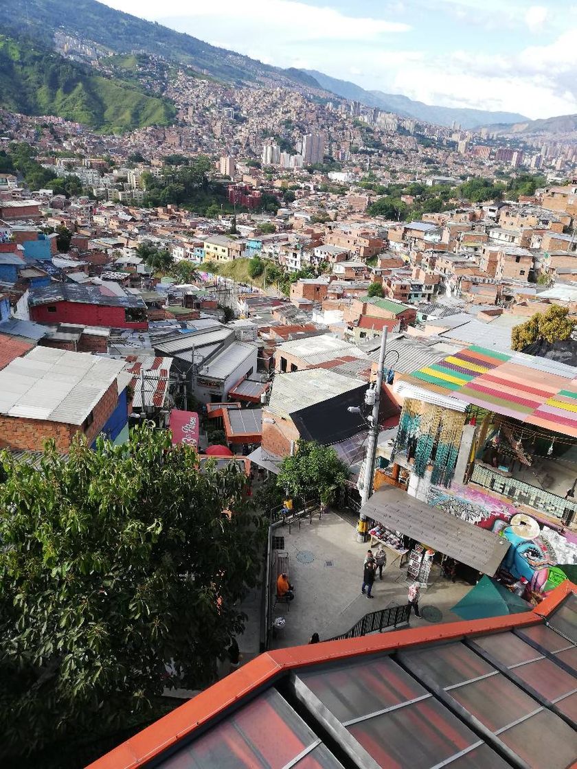 Place Comuna 13 Medellín