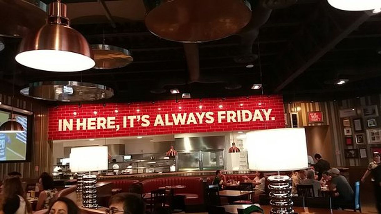 Restaurants Fridays Cancún Cumbres