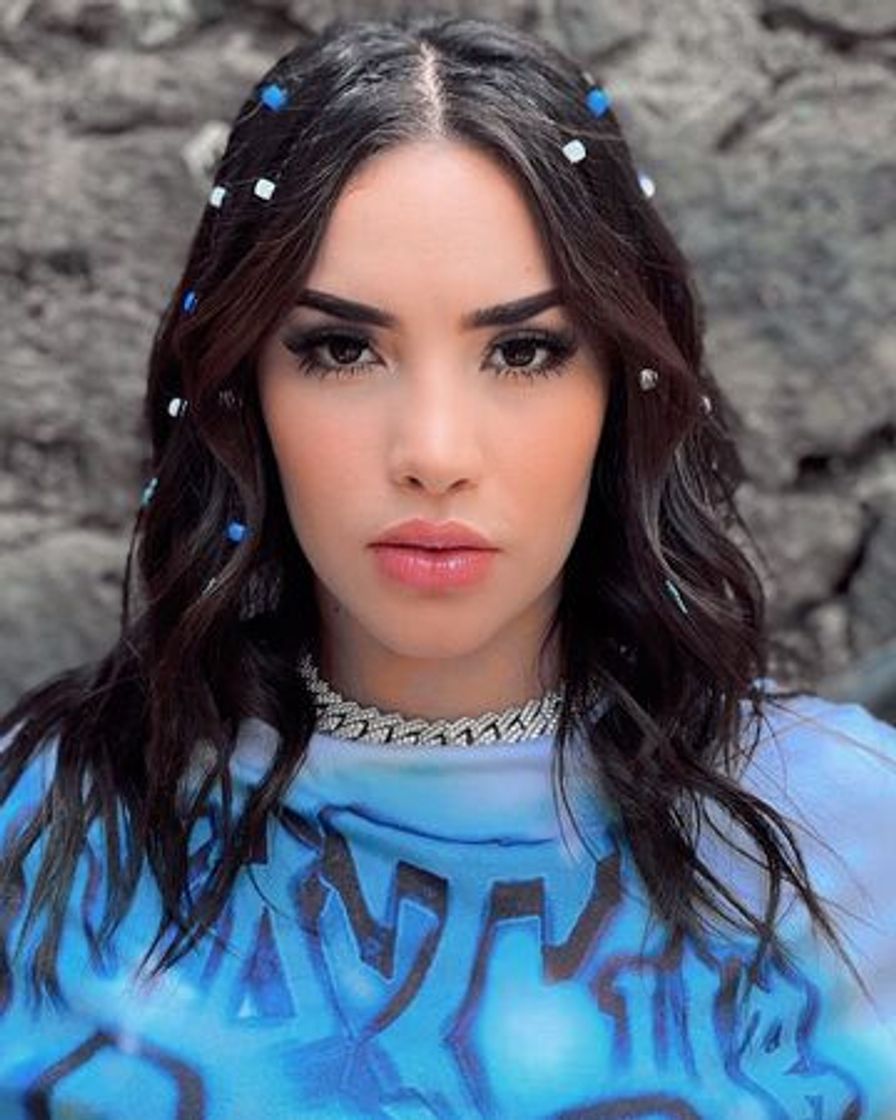 Social Kim Loaiza 