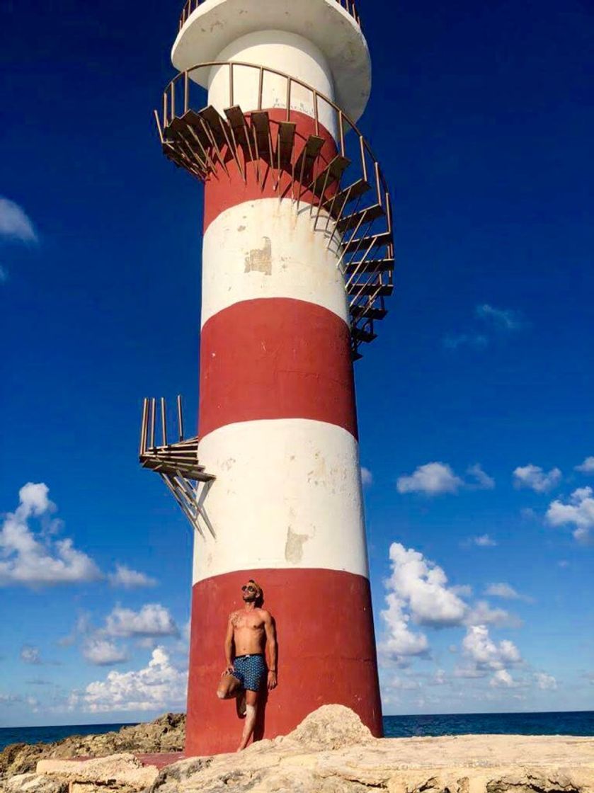 Place Faro de Punta Cancún