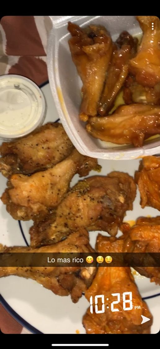 Restaurantes Pluckers Wing Bar