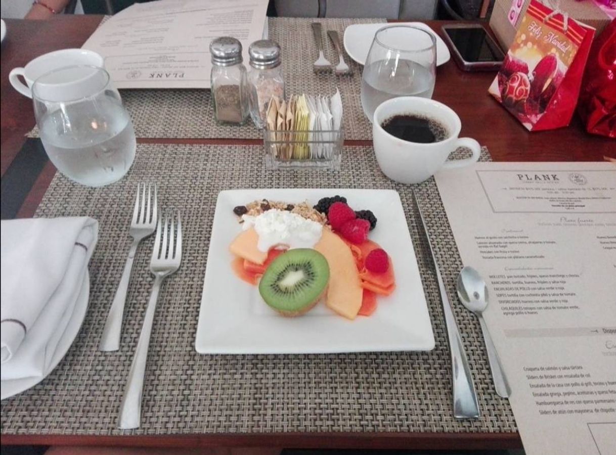 Restaurantes Plank Gourmet Grill & Patio Bar