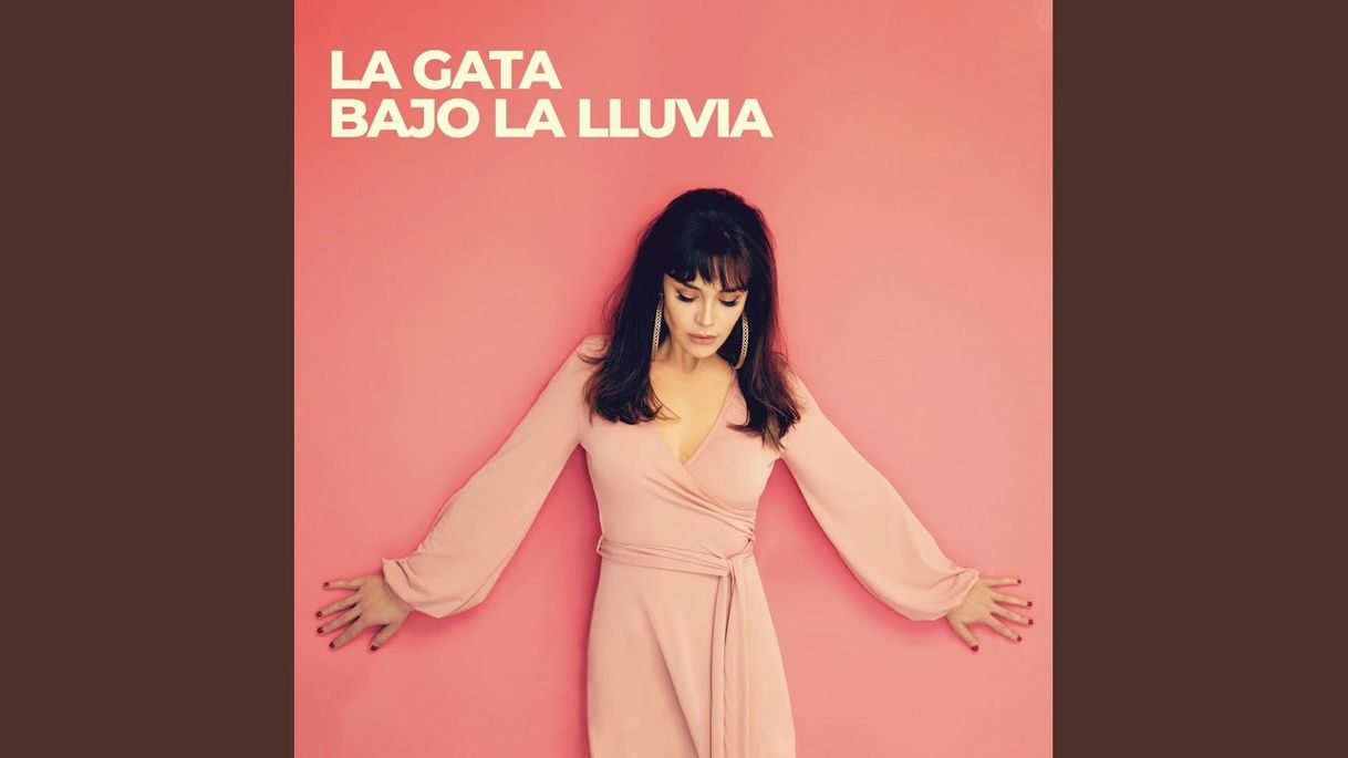Music Rocio Durcal-La Gata Bajo La Lluvia - YouTube