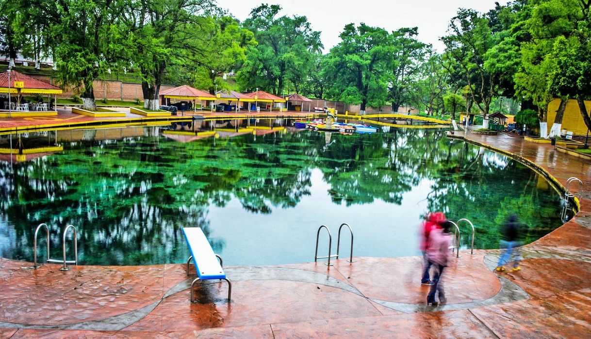 Places Laguna Ojo de Agua