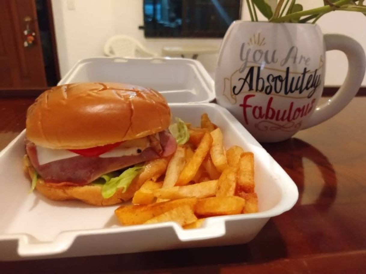 Fashion La Cocina de Alam. Excelente opción de Hamburguesas y Alitas