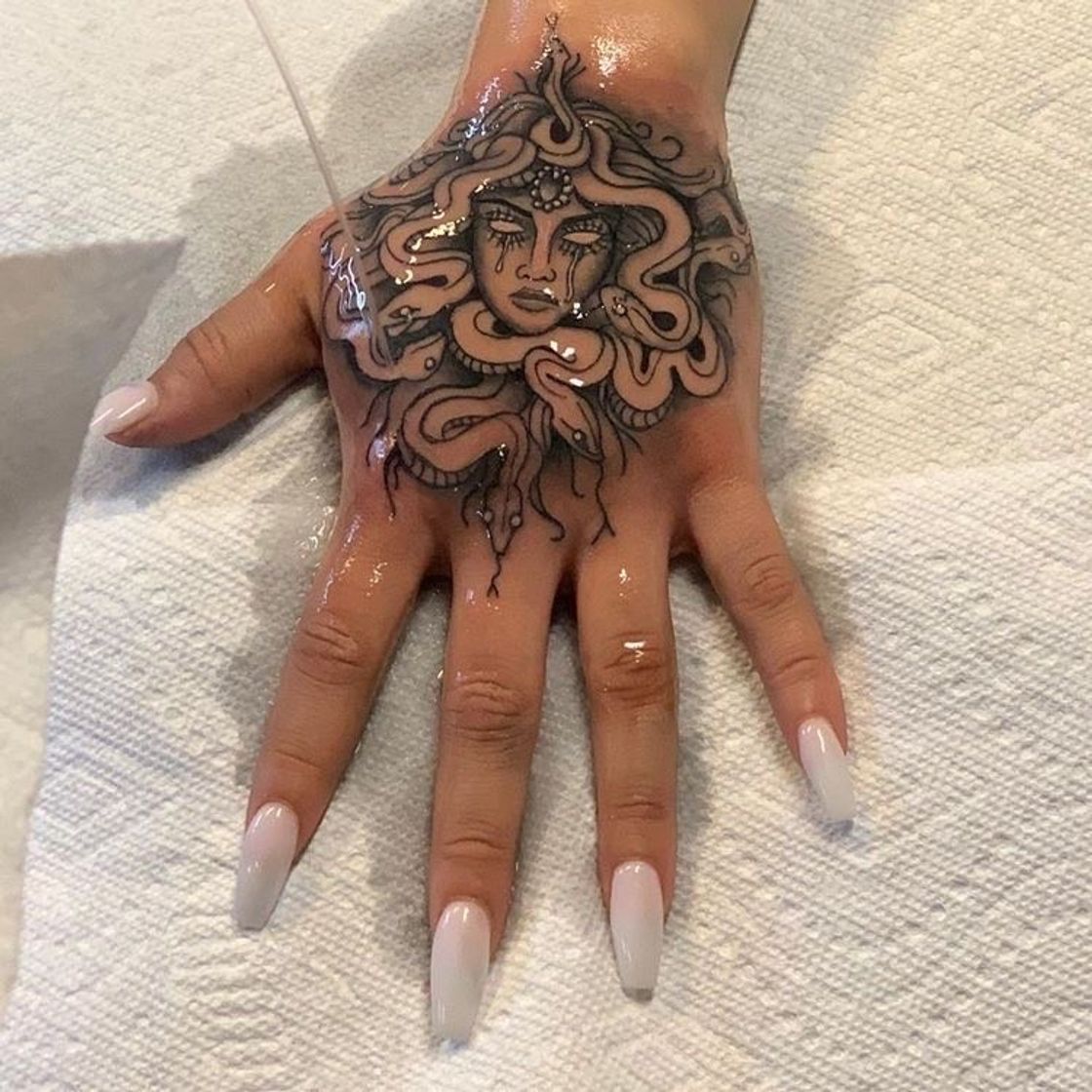 Social Tattoo Medusa
