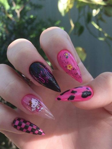 Unhas hello kitty