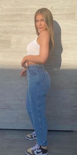 kylie jenner jeans look