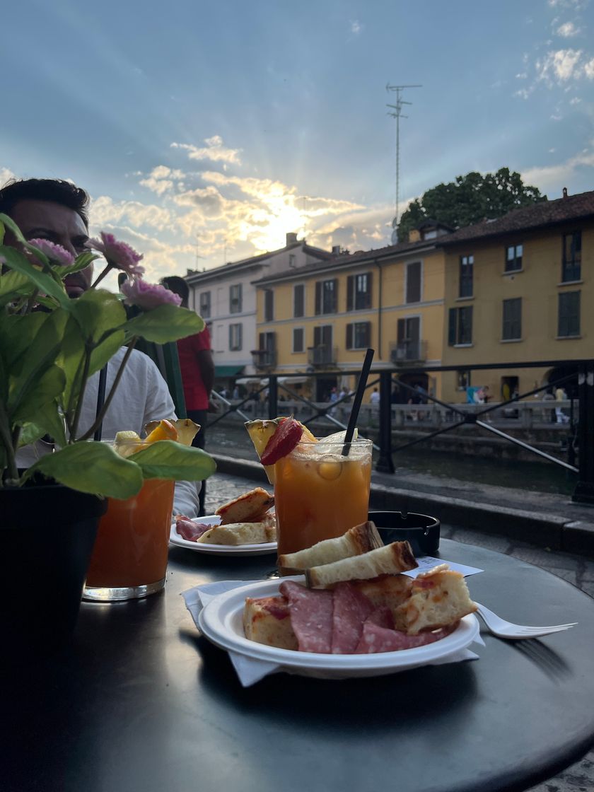 Place Navigli