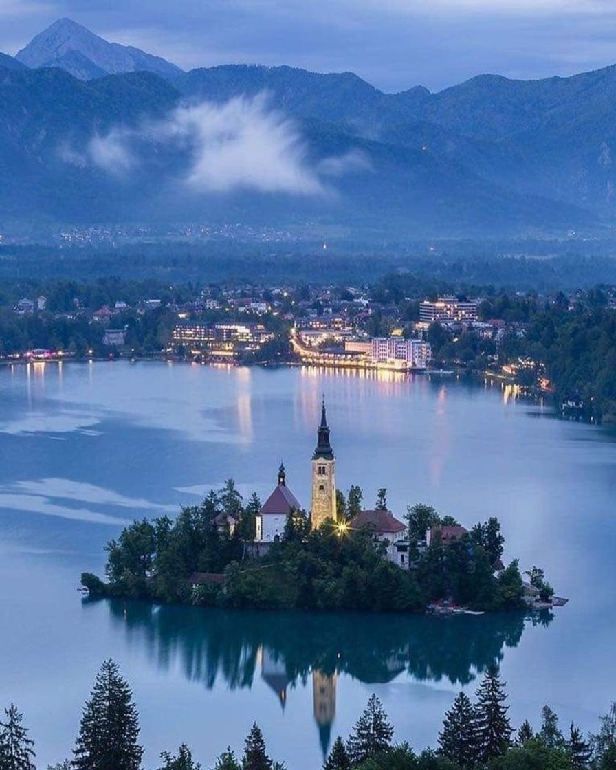 Lugar Lago Bled