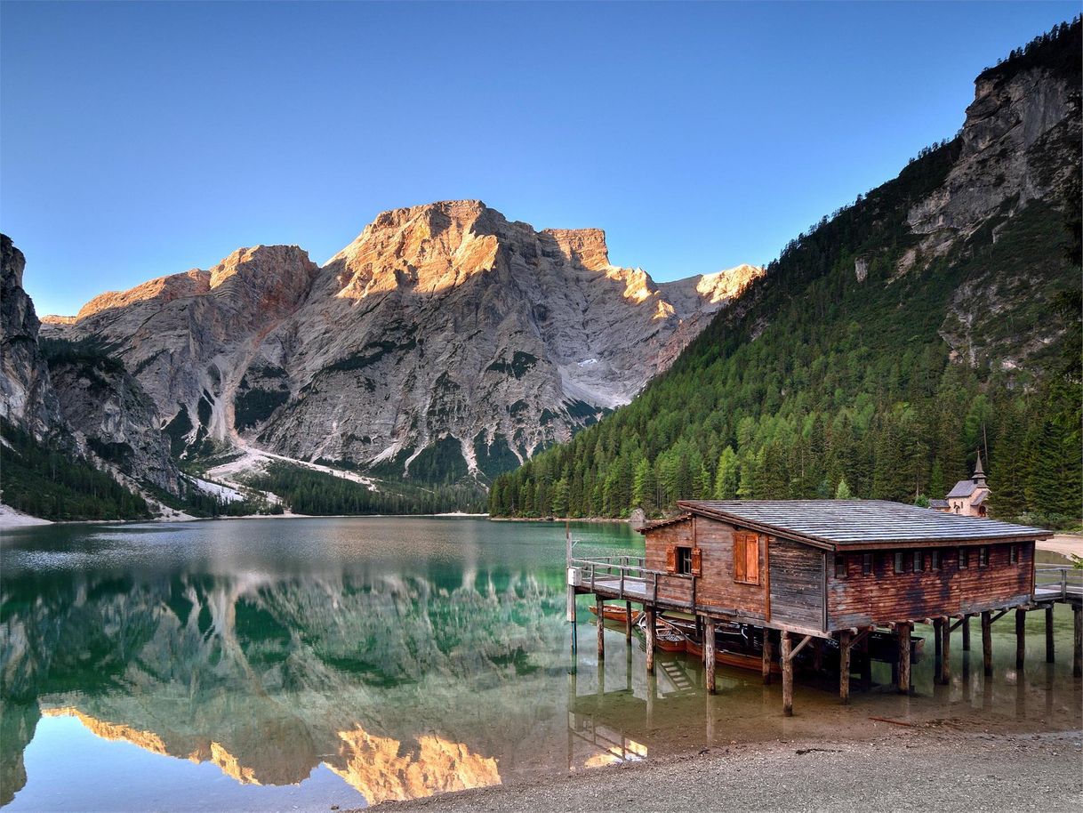 Place Lago di Braies