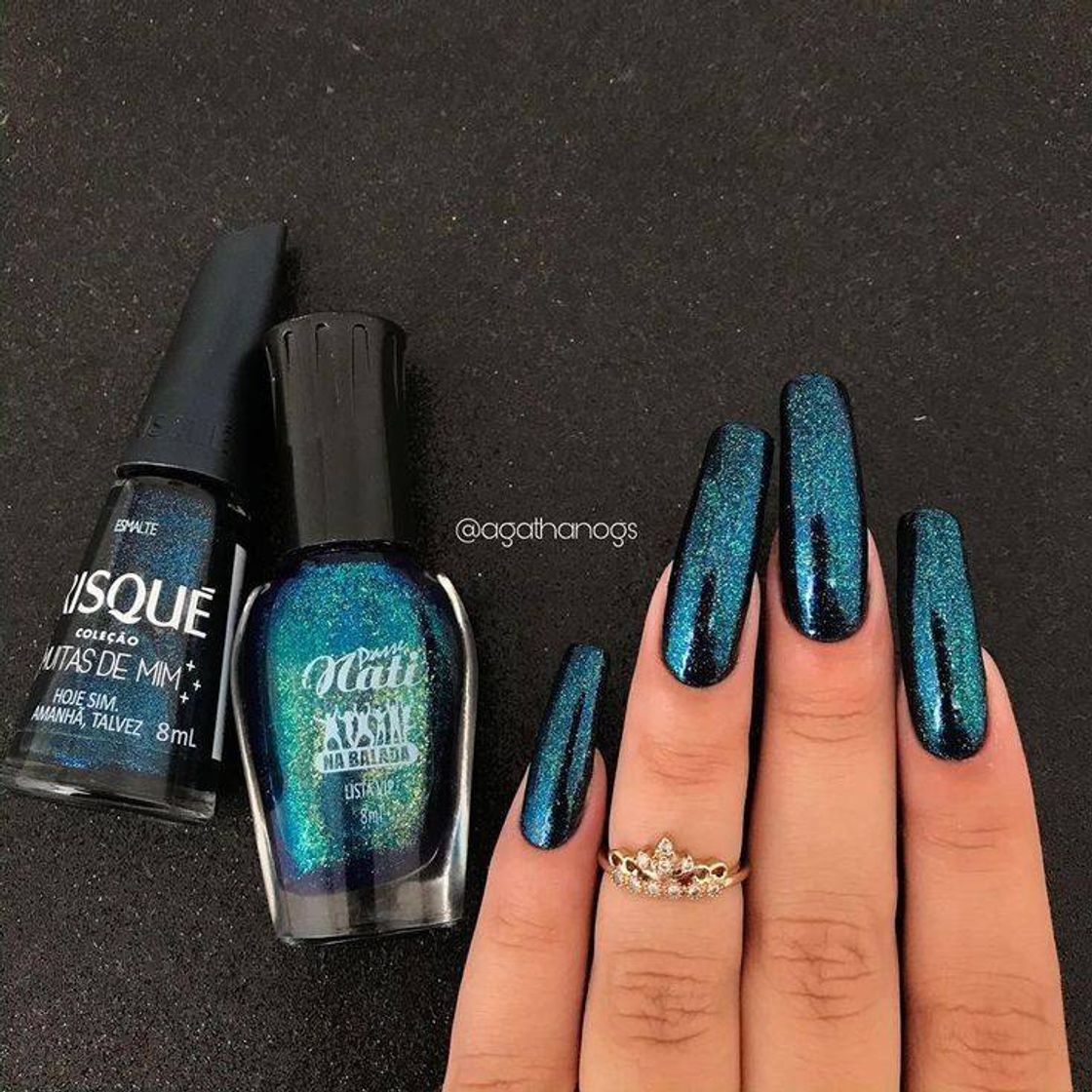 Moda Unhas com muito brilho 