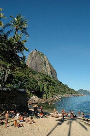 Praia vermelha