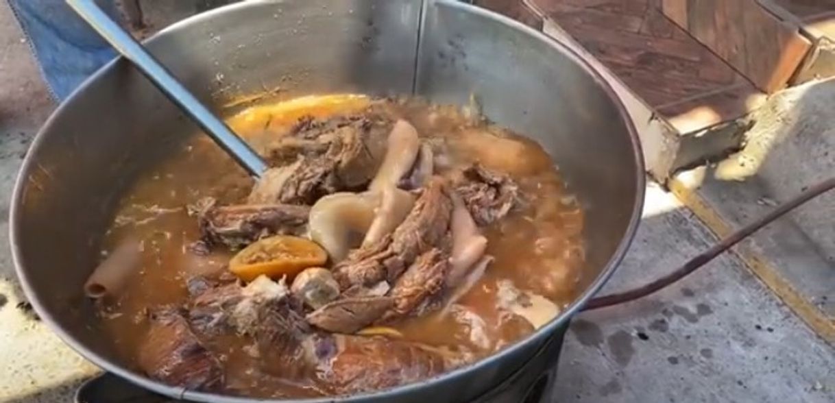 Restaurantes carnitas estilo michoacan/receta secreta patas y cueritos