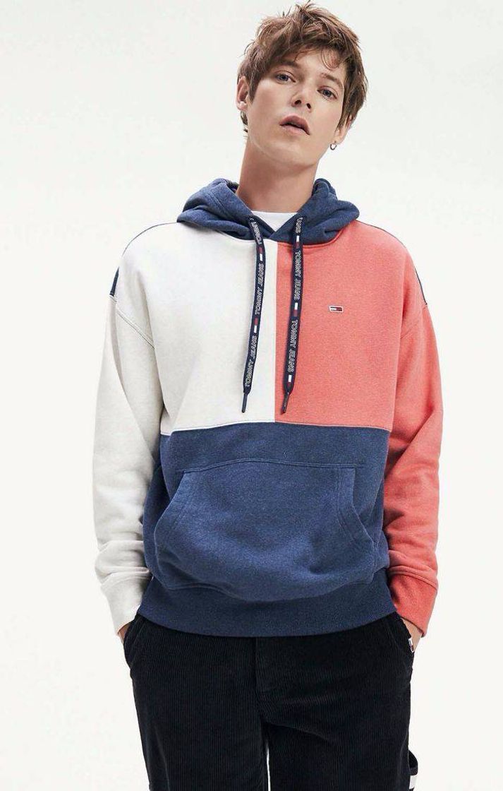 Product SUDADERA TOMMY JEANS TOMMY BADGE HOODIE CLASSIC WHITE

