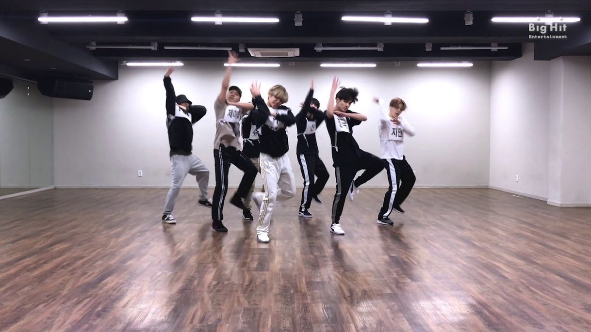 Moda BTS - Mic Drop ( Dance )