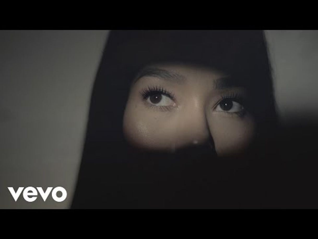 Social Farina - A Fuego (Official Video) - YouTube