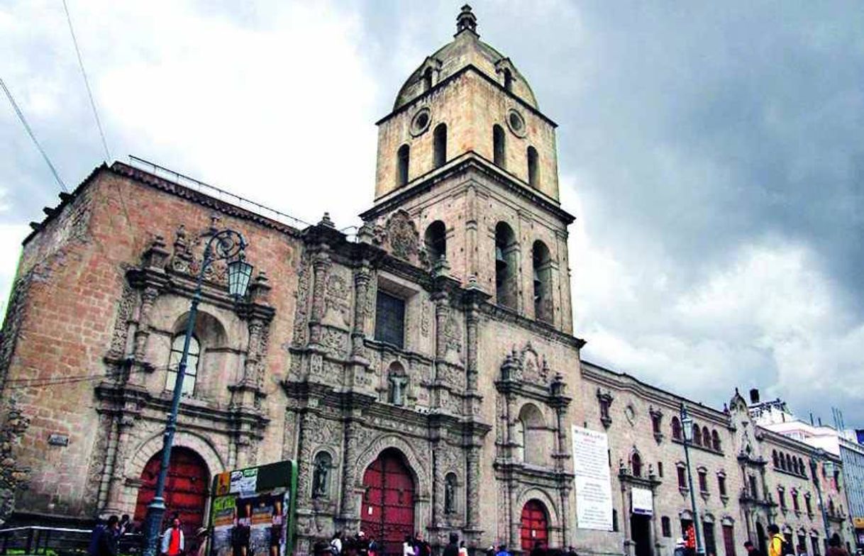 Place Basílica de San Francisco