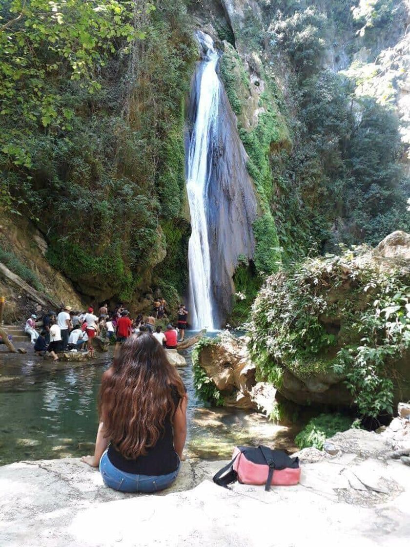 Lugar Cascada Chuveje