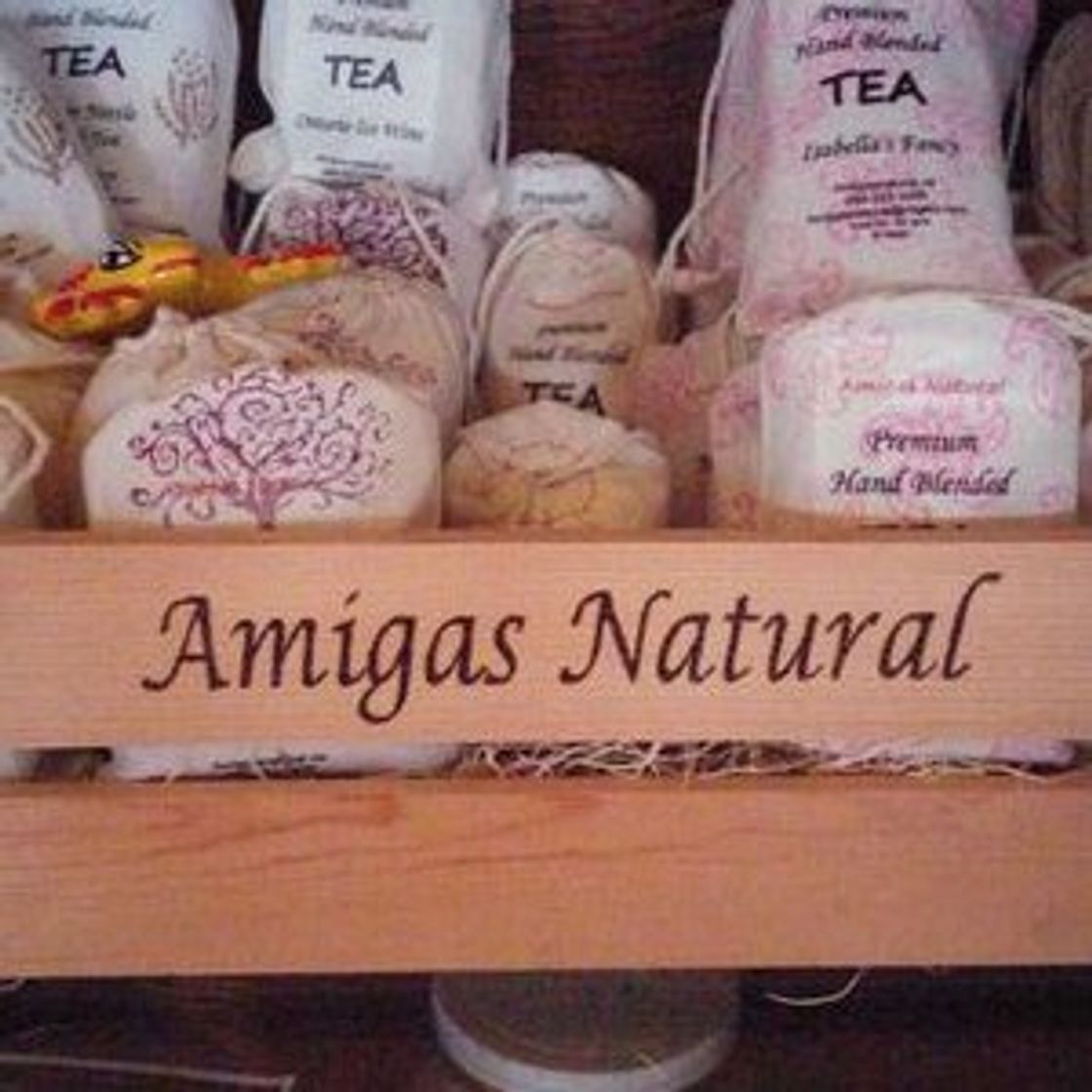 Social Amigas Natural - Candles, Soap, Spices, Tea, Made by Hand, Natural