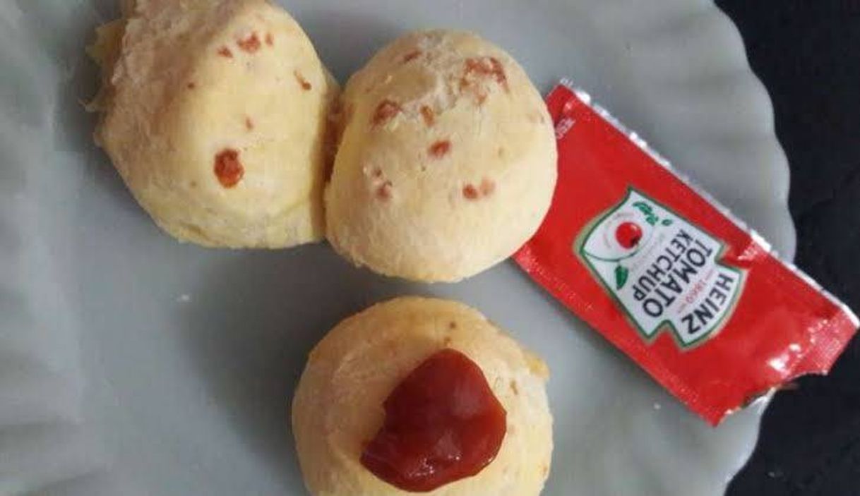 Fashion Ketchup com pão de queijo