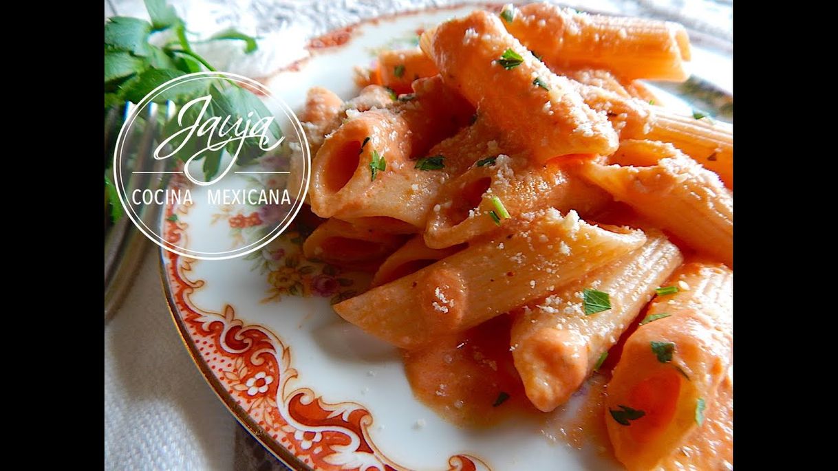 Social Macarrones en Salsa de Jitomate y Crema