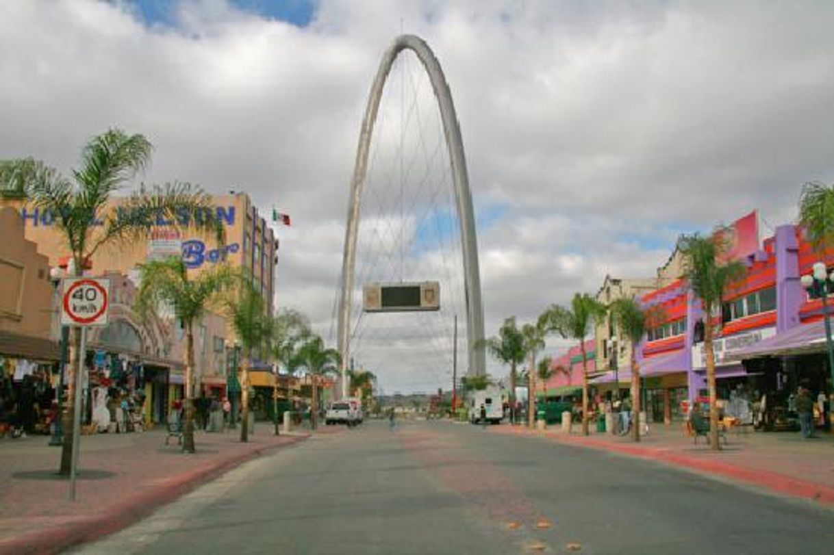 Lugar Avenida Revolución