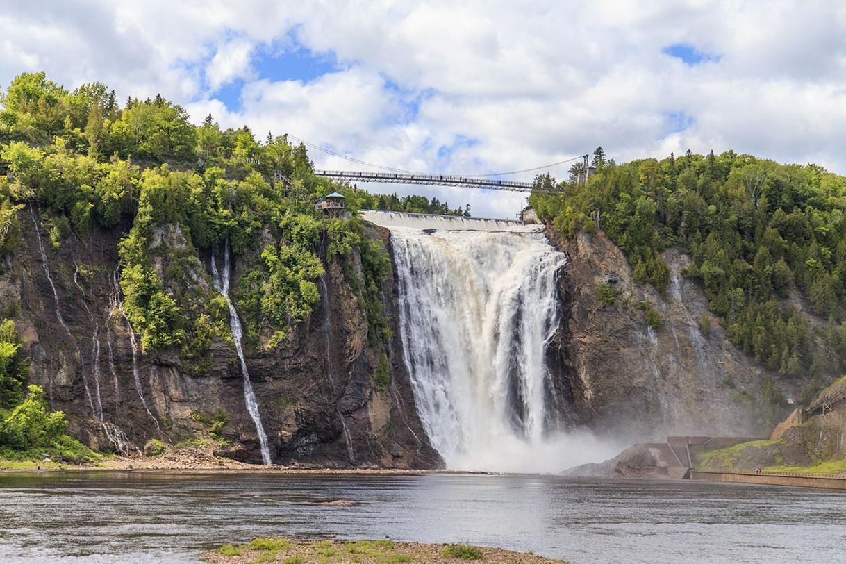 Place Montmorency Falls