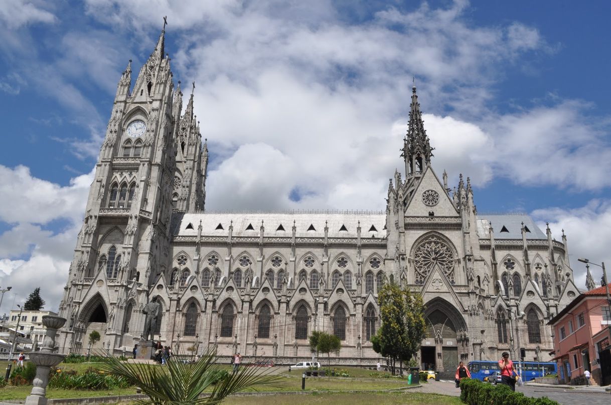 Place Basílica del Voto Nacional