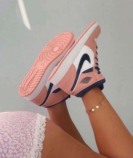 Nike Air Jordan 1 retro mid og “Pink Quartz” 💗