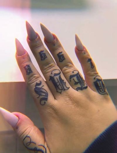 Tattoo - Lettering na mão 