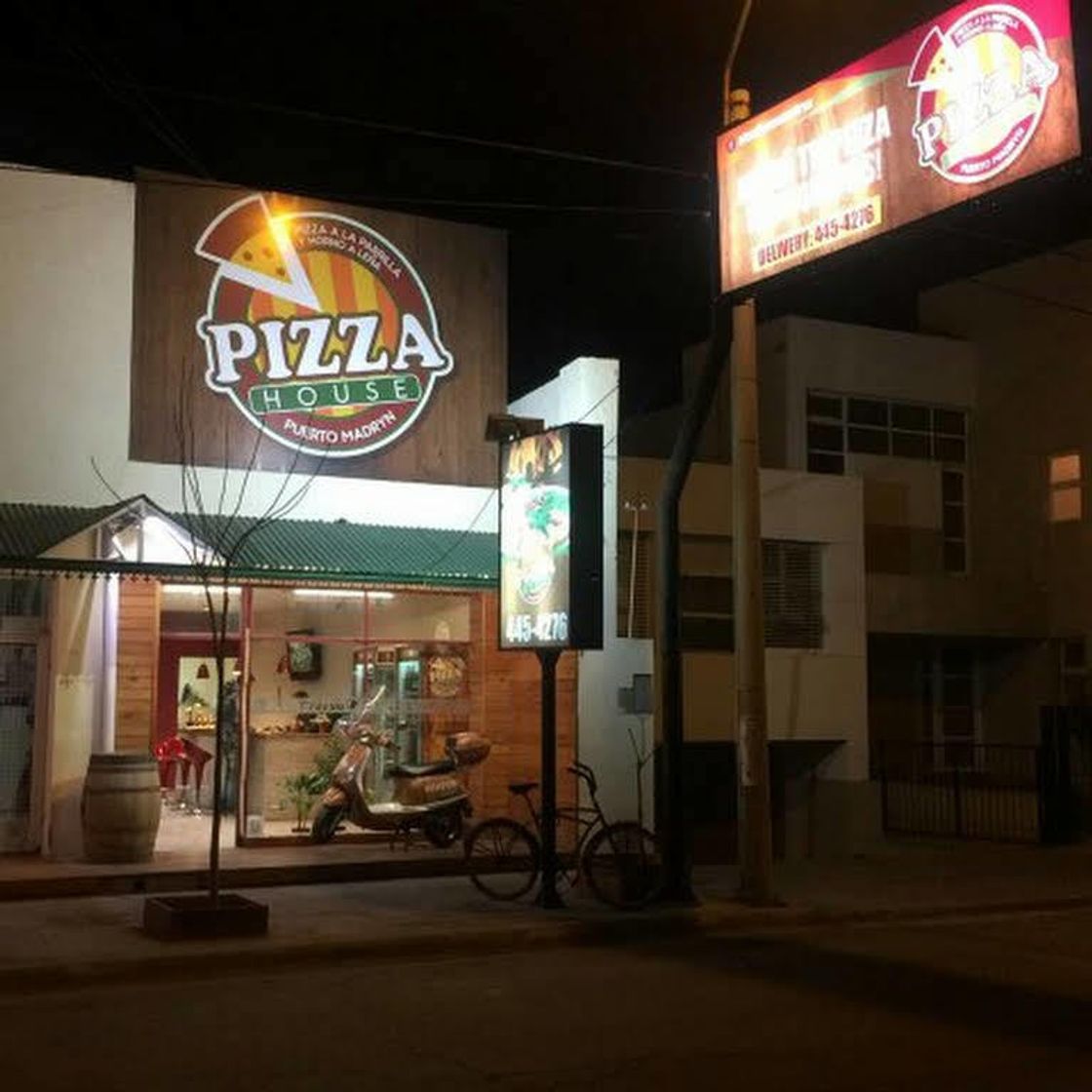 Restaurants Pizza House