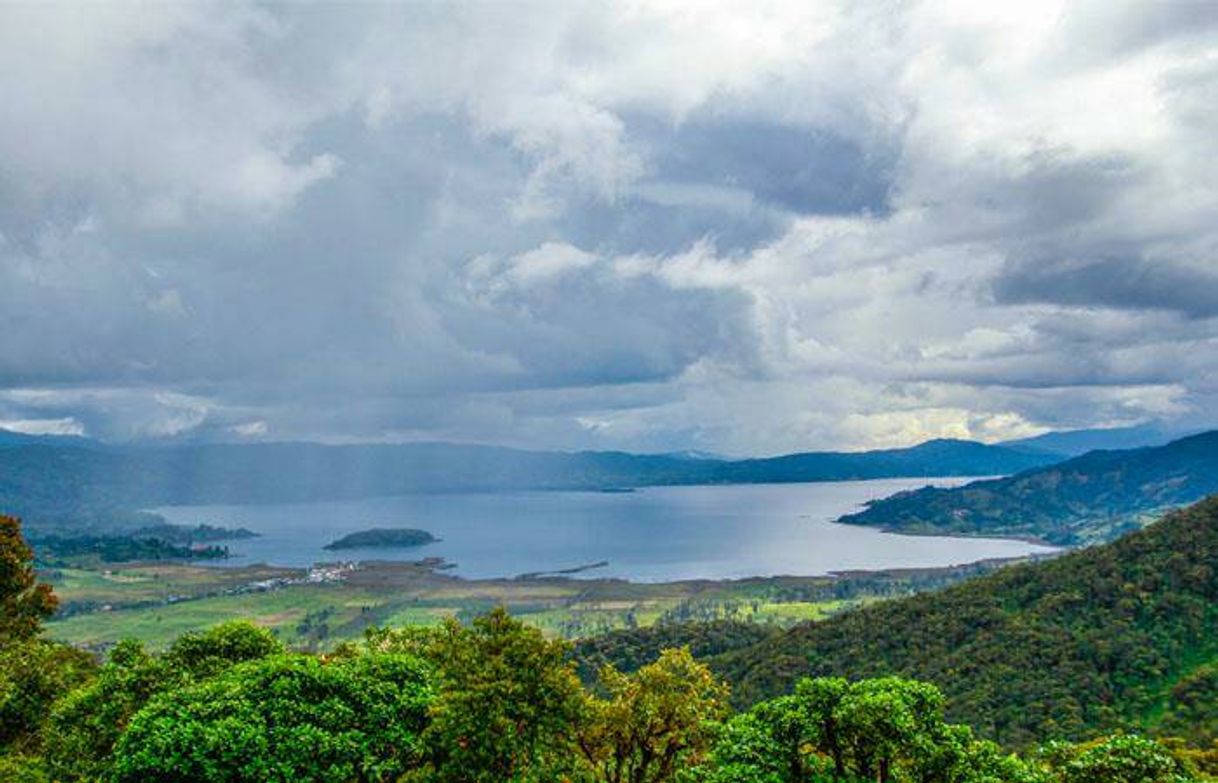 Place Laguna De La Cocha