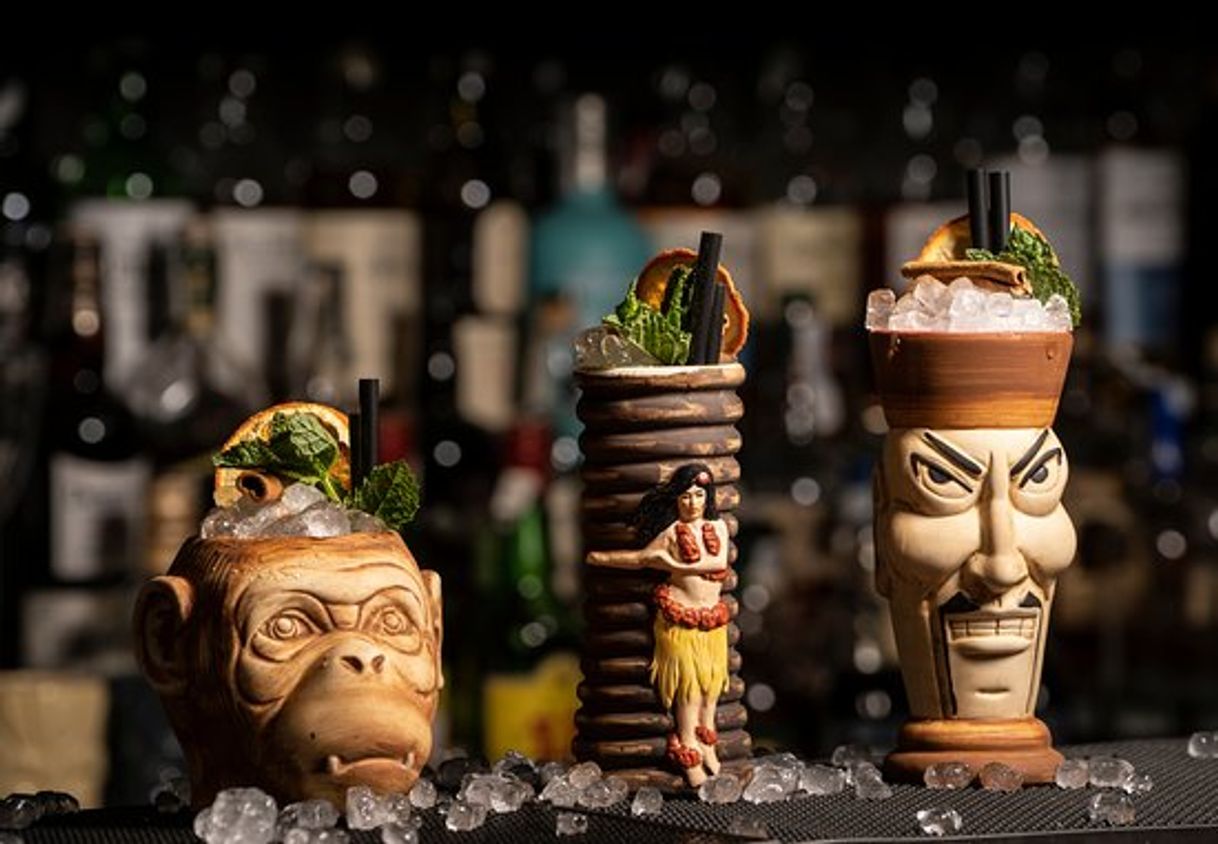 Entre Santos Cocktail bar and food
