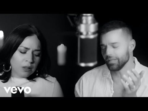 Ricky Martin, Carla Morrison - Recuerdo (Official Video) - YouTube