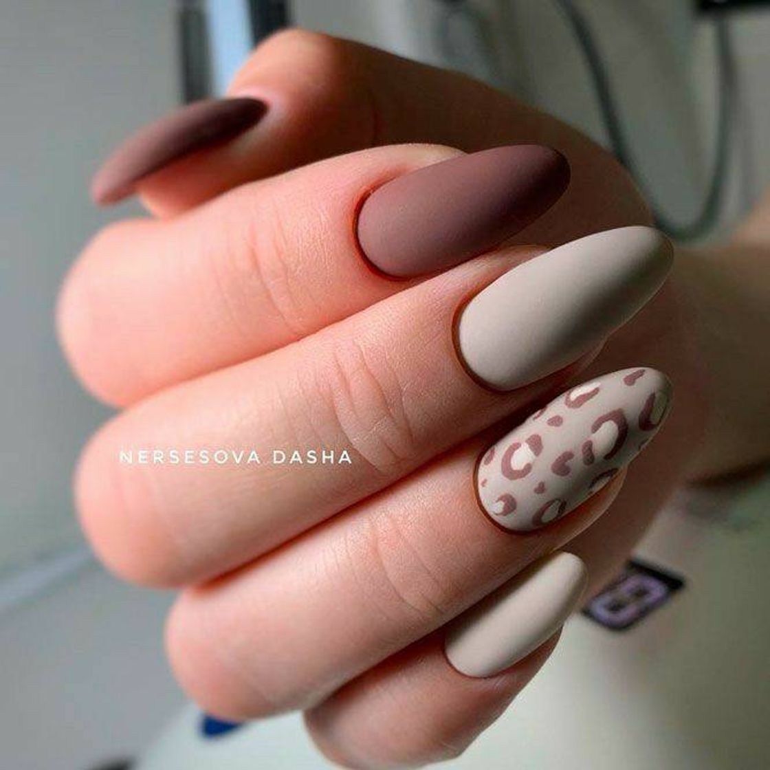 Social Nail Design 